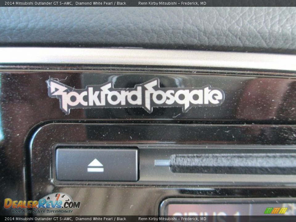 2014 Mitsubishi Outlander GT S-AWC Diamond White Pearl / Black Photo #24