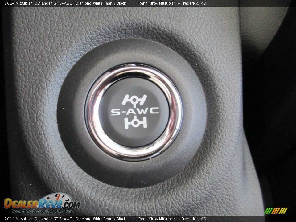 2014 Mitsubishi Outlander GT S-AWC Diamond White Pearl / Black Photo #30