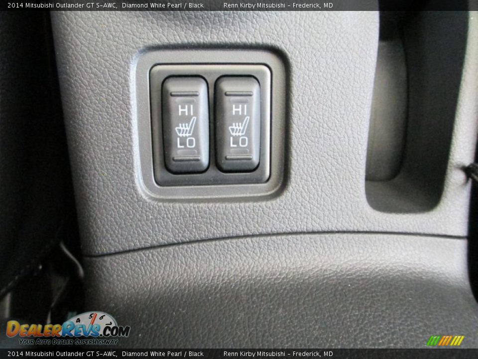 2014 Mitsubishi Outlander GT S-AWC Diamond White Pearl / Black Photo #31