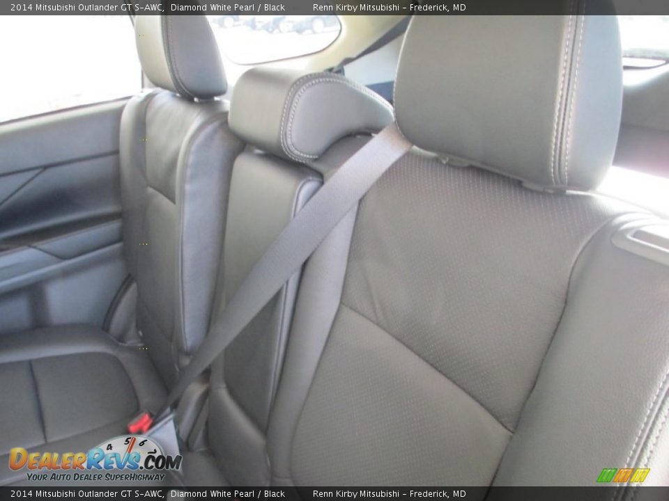 2014 Mitsubishi Outlander GT S-AWC Diamond White Pearl / Black Photo #33
