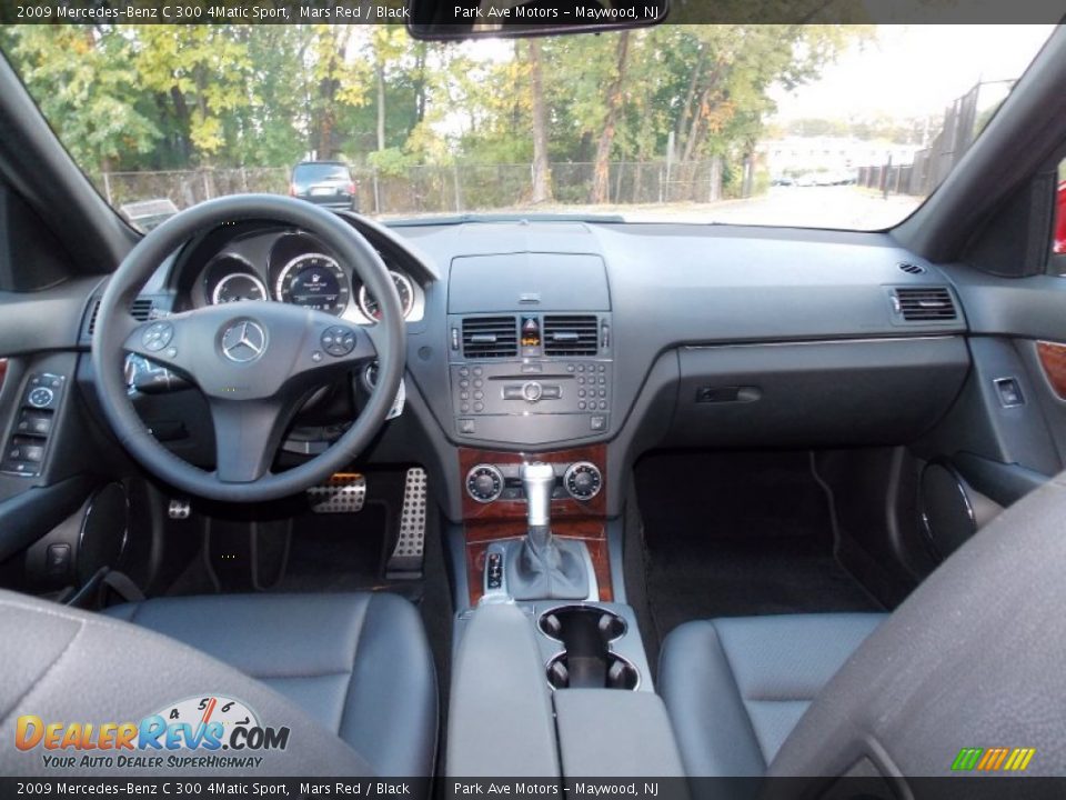 Dashboard of 2009 Mercedes-Benz C 300 4Matic Sport Photo #14