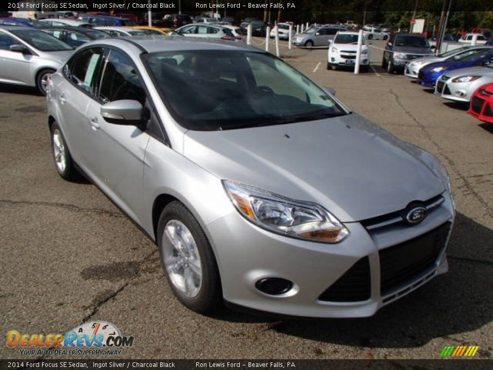 2014 Ford Focus SE Sedan Ingot Silver / Charcoal Black Photo #2