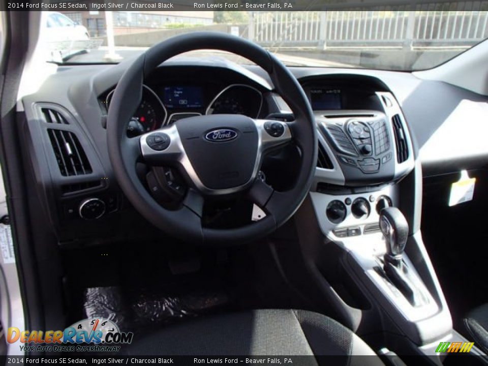 2014 Ford Focus SE Sedan Ingot Silver / Charcoal Black Photo #14