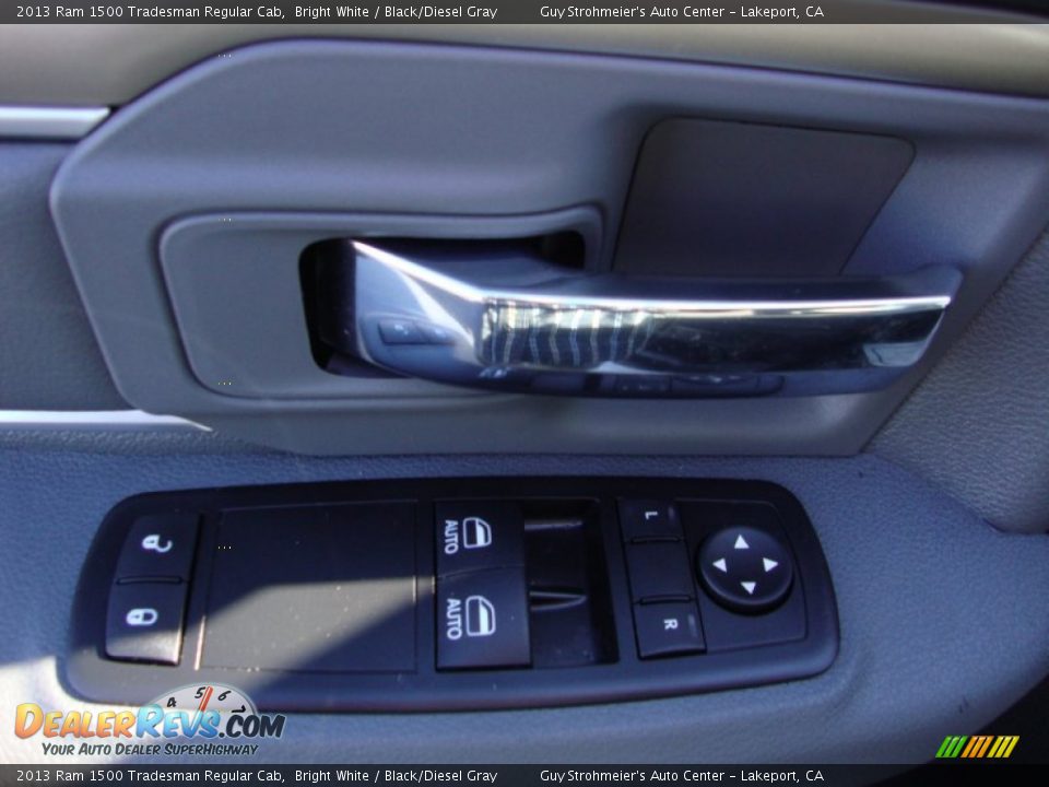 2013 Ram 1500 Tradesman Regular Cab Bright White / Black/Diesel Gray Photo #10