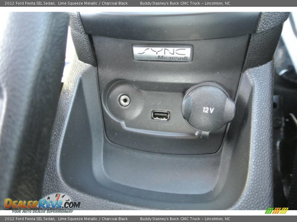 2012 Ford Fiesta SEL Sedan Lime Squeeze Metallic / Charcoal Black Photo #12
