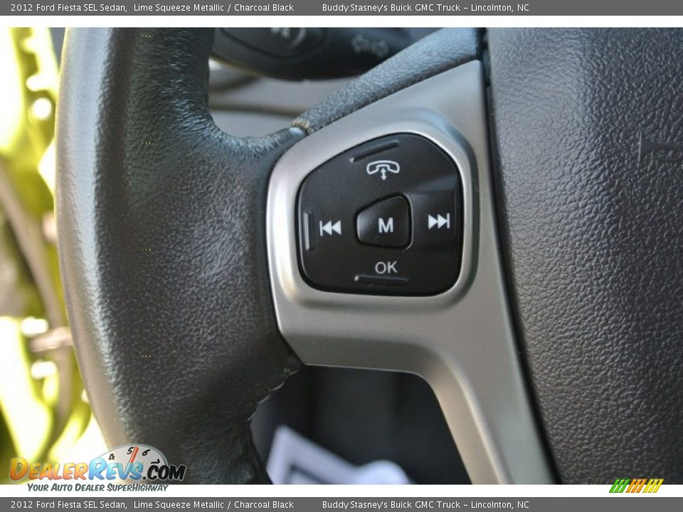 2012 Ford Fiesta SEL Sedan Lime Squeeze Metallic / Charcoal Black Photo #18