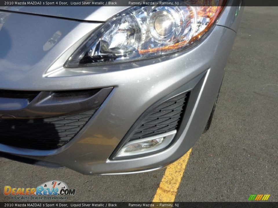 2010 Mazda MAZDA3 s Sport 4 Door Liquid Silver Metallic / Black Photo #4