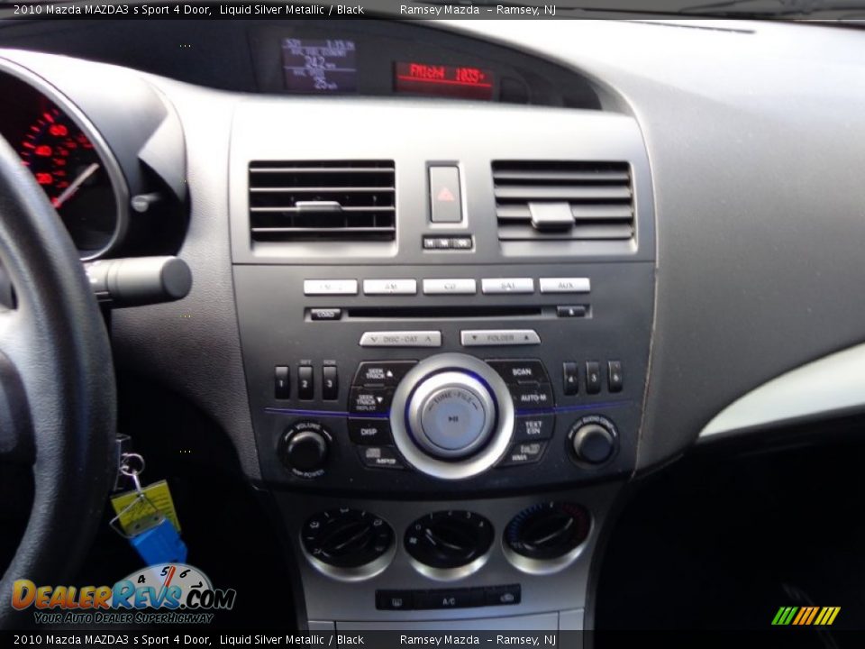 2010 Mazda MAZDA3 s Sport 4 Door Liquid Silver Metallic / Black Photo #29
