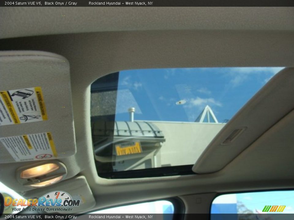 2004 Saturn VUE V6 Black Onyx / Gray Photo #11