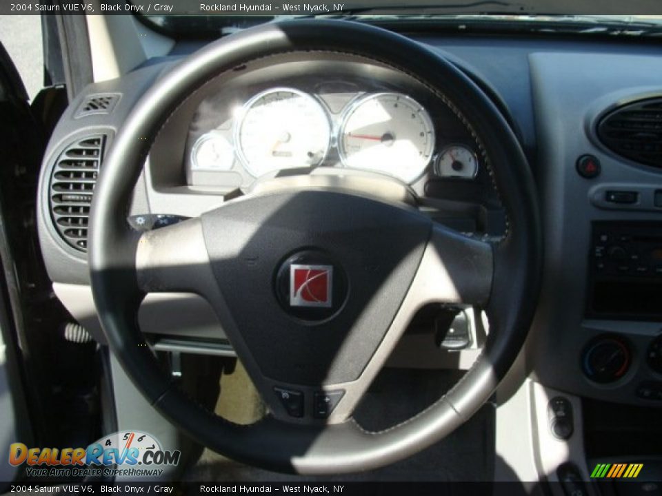 2004 Saturn VUE V6 Black Onyx / Gray Photo #13
