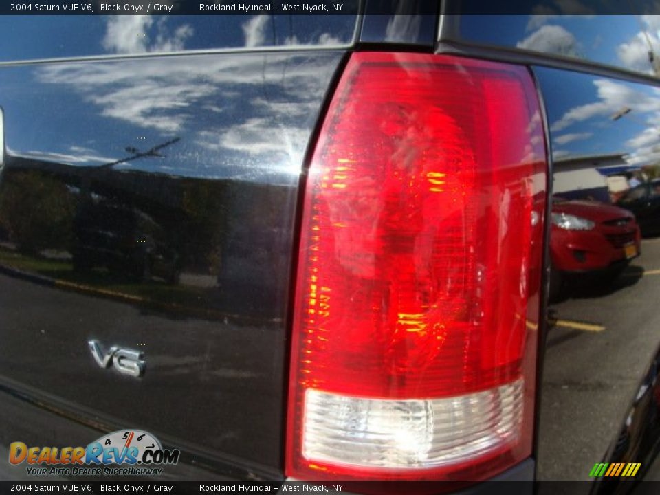 2004 Saturn VUE V6 Black Onyx / Gray Photo #19