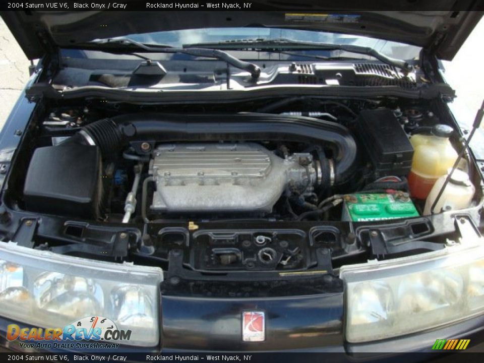 2004 Saturn VUE V6 Black Onyx / Gray Photo #26