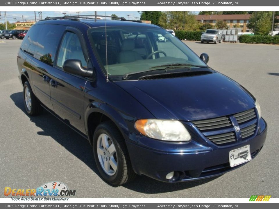 2005 Dodge Grand Caravan SXT Midnight Blue Pearl / Dark Khaki/Light Graystone Photo #2