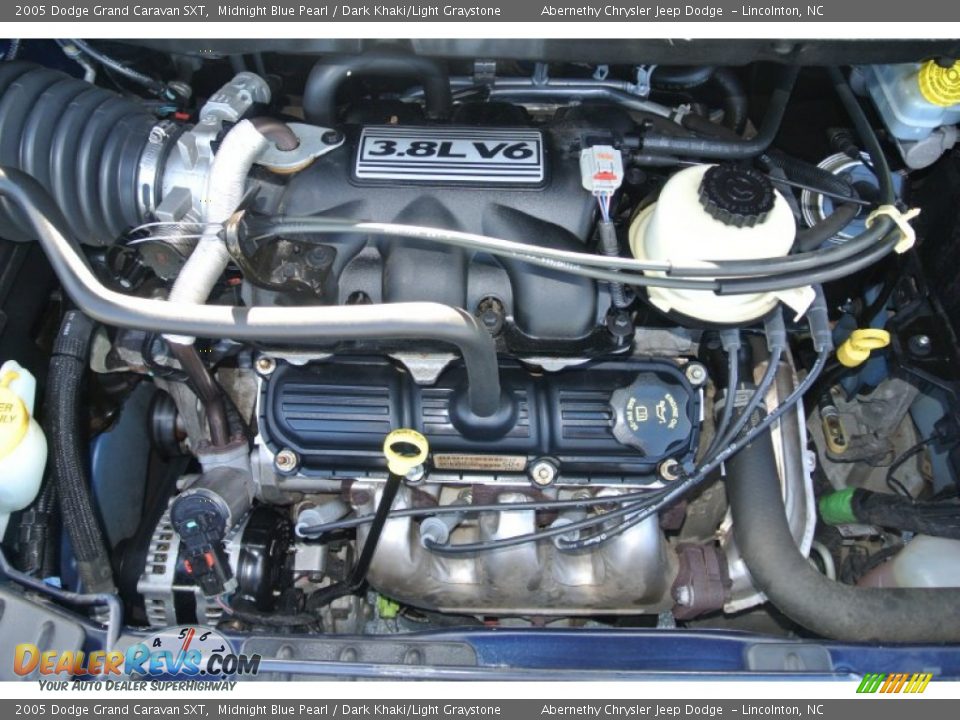 2005 Dodge Grand Caravan SXT Midnight Blue Pearl / Dark Khaki/Light Graystone Photo #24