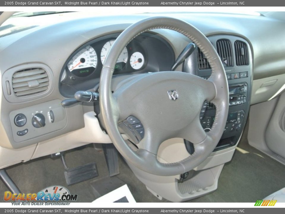 2005 Dodge Grand Caravan SXT Midnight Blue Pearl / Dark Khaki/Light Graystone Photo #25