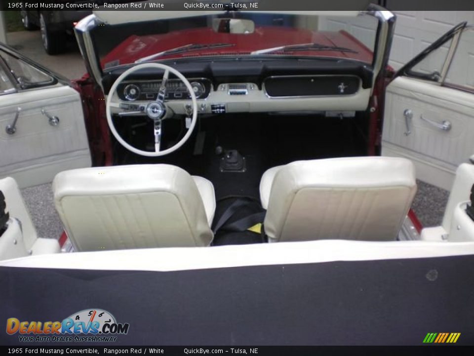 Dashboard of 1965 Ford Mustang Convertible Photo #9