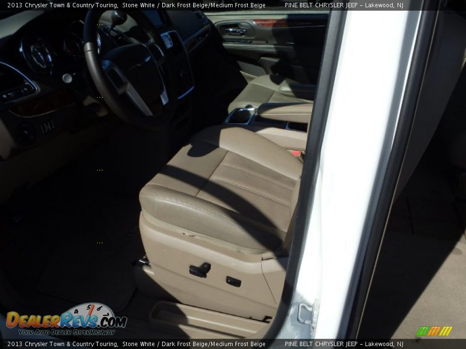 2013 Chrysler Town & Country Touring Stone White / Dark Frost Beige/Medium Frost Beige Photo #10