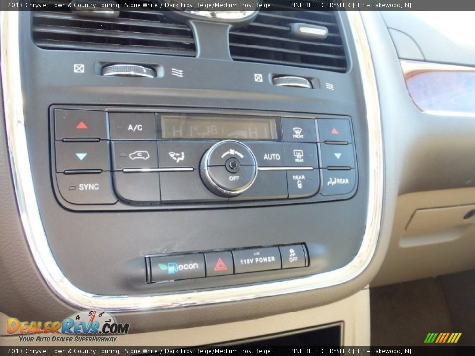 2013 Chrysler Town & Country Touring Stone White / Dark Frost Beige/Medium Frost Beige Photo #19