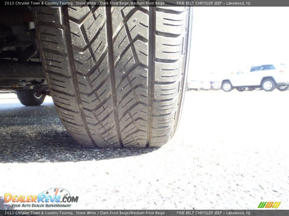 2013 Chrysler Town & Country Touring Stone White / Dark Frost Beige/Medium Frost Beige Photo #22