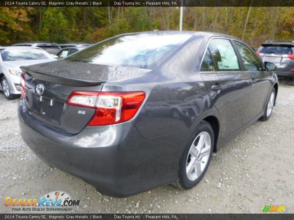 2014 Toyota Camry SE Magnetic Gray Metallic / Black Photo #3
