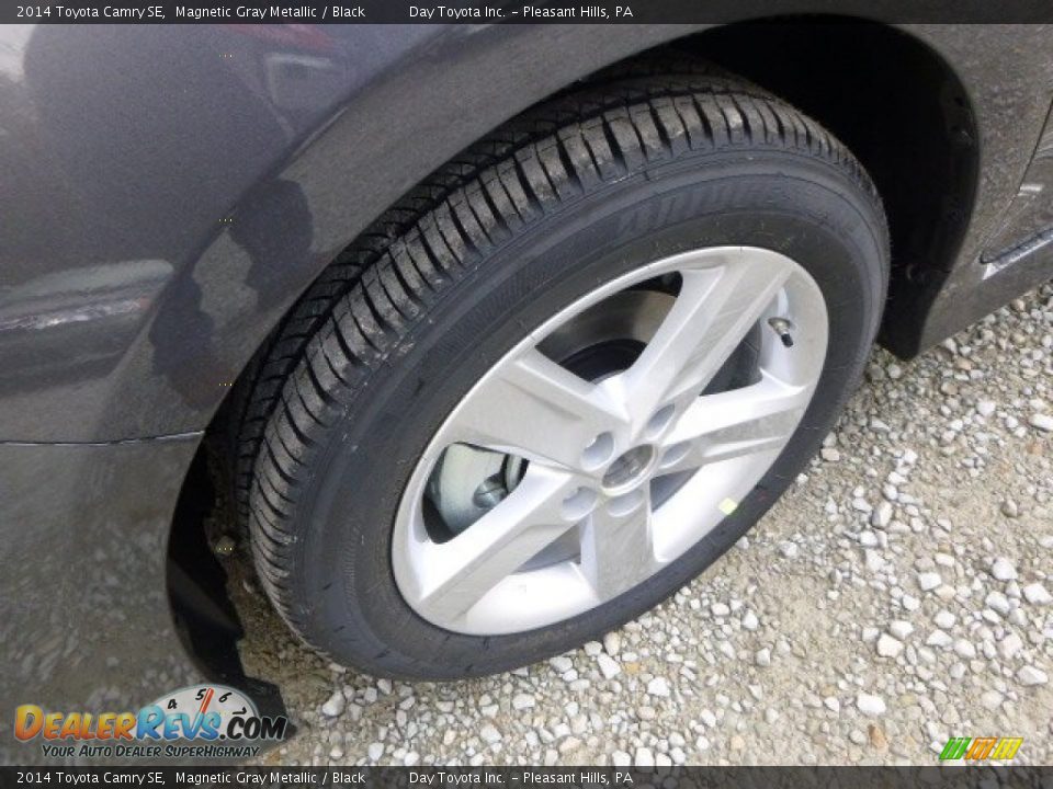 2014 Toyota Camry SE Magnetic Gray Metallic / Black Photo #9