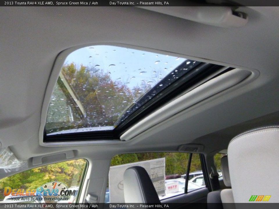 2013 Toyota RAV4 XLE AWD Spruce Green Mica / Ash Photo #15