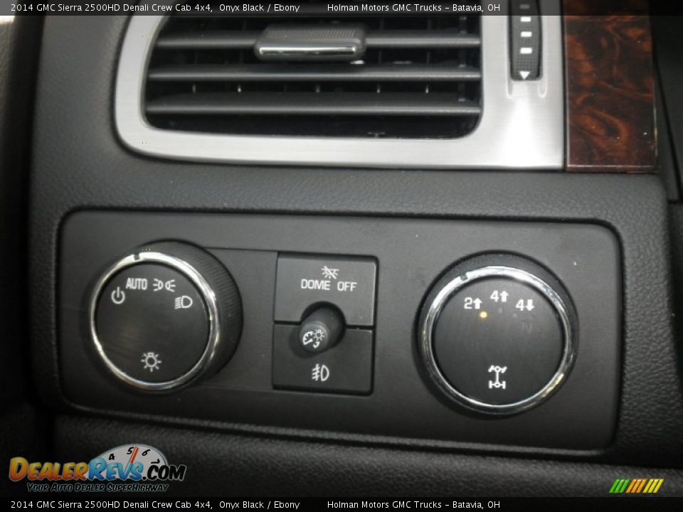 2014 GMC Sierra 2500HD Denali Crew Cab 4x4 Onyx Black / Ebony Photo #17