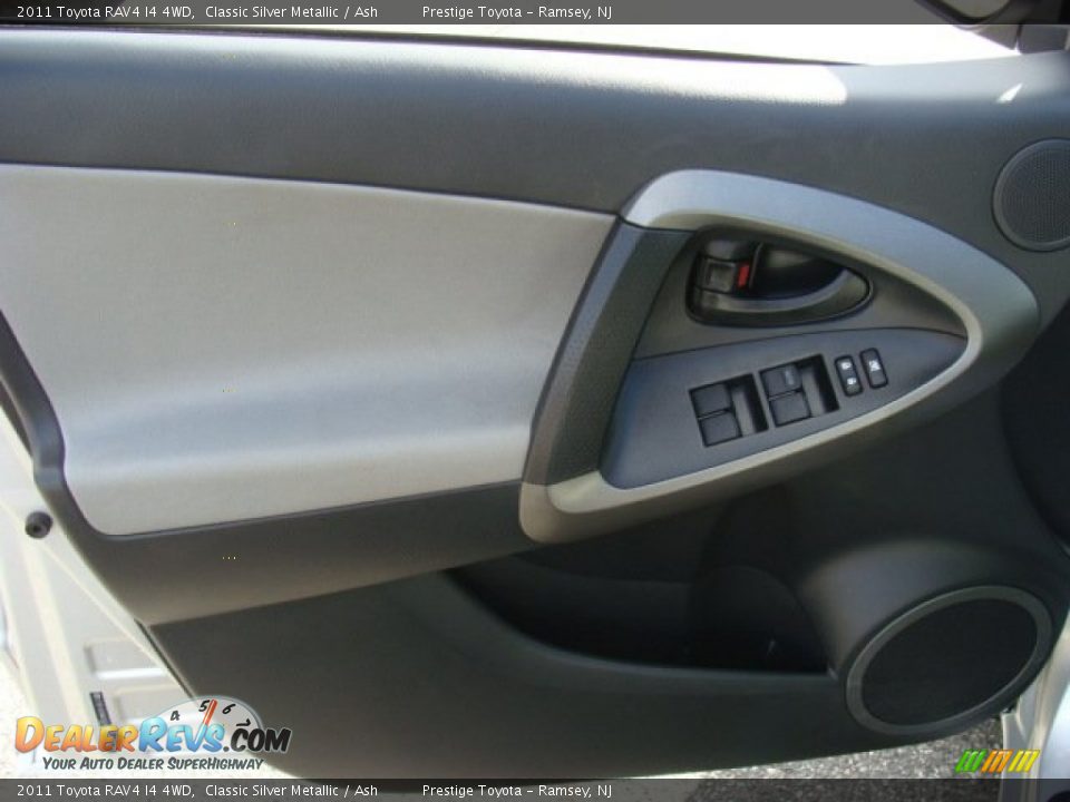 2011 Toyota RAV4 I4 4WD Classic Silver Metallic / Ash Photo #6