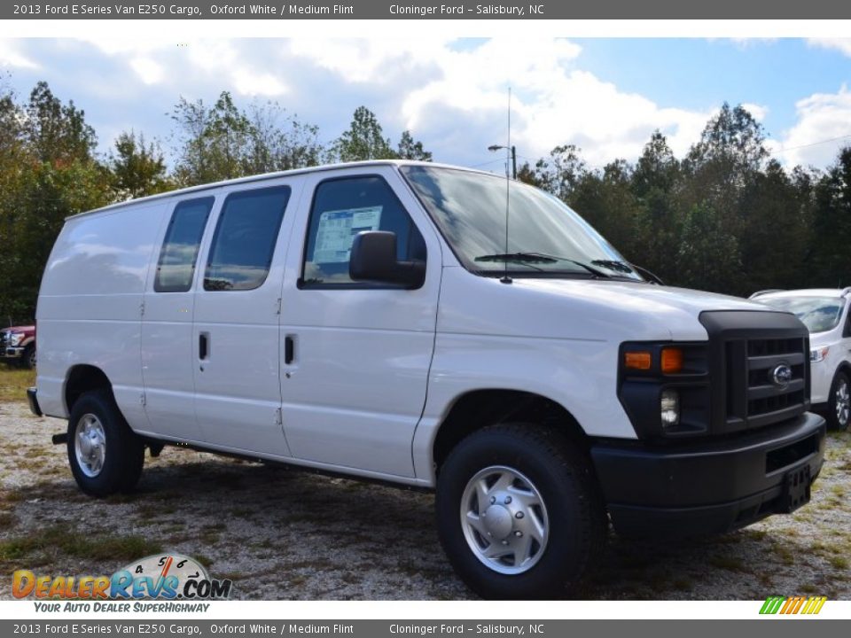 2013 Ford E Series Van E250 Cargo Oxford White / Medium Flint Photo #1