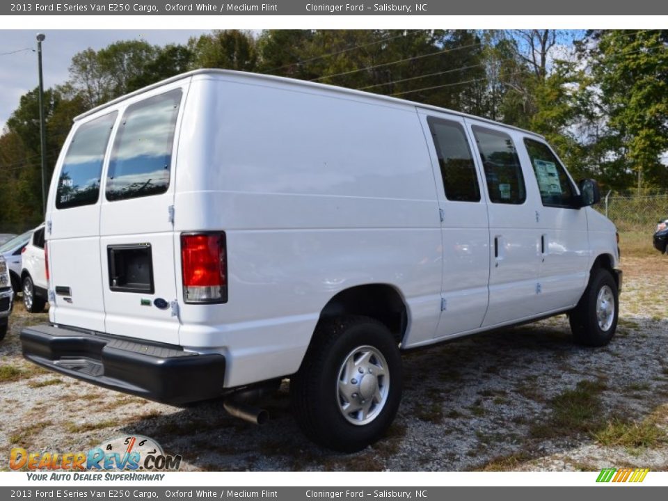 2013 Ford E Series Van E250 Cargo Oxford White / Medium Flint Photo #3