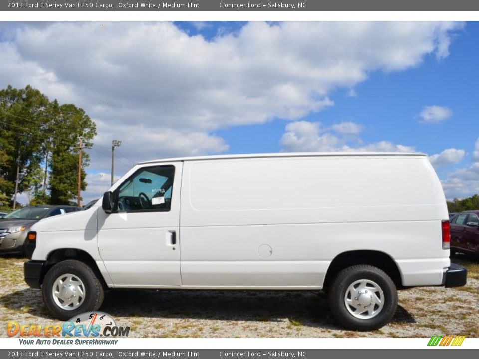 2013 Ford E Series Van E250 Cargo Oxford White / Medium Flint Photo #5