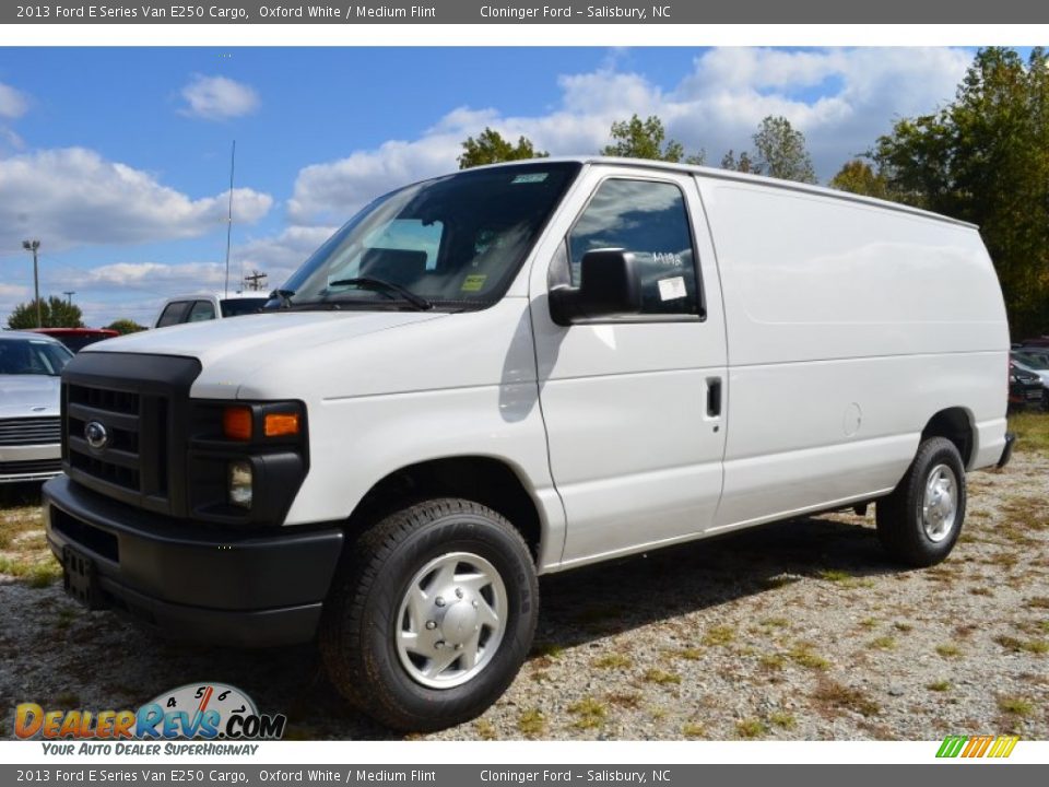 2013 Ford E Series Van E250 Cargo Oxford White / Medium Flint Photo #6