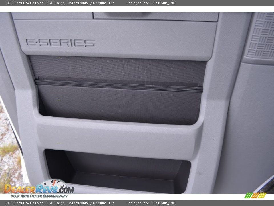 2013 Ford E Series Van E250 Cargo Oxford White / Medium Flint Photo #9