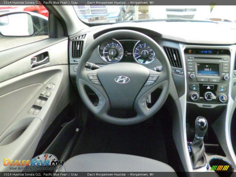 Dashboard of 2014 Hyundai Sonata GLS Photo #13