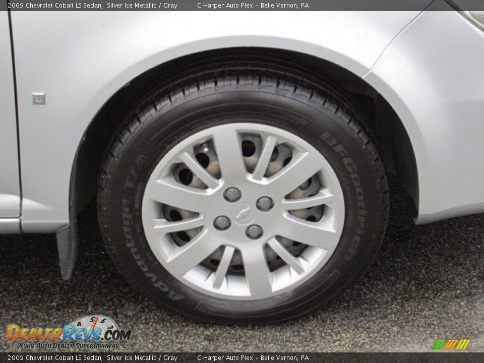 2009 Chevrolet Cobalt LS Sedan Silver Ice Metallic / Gray Photo #3