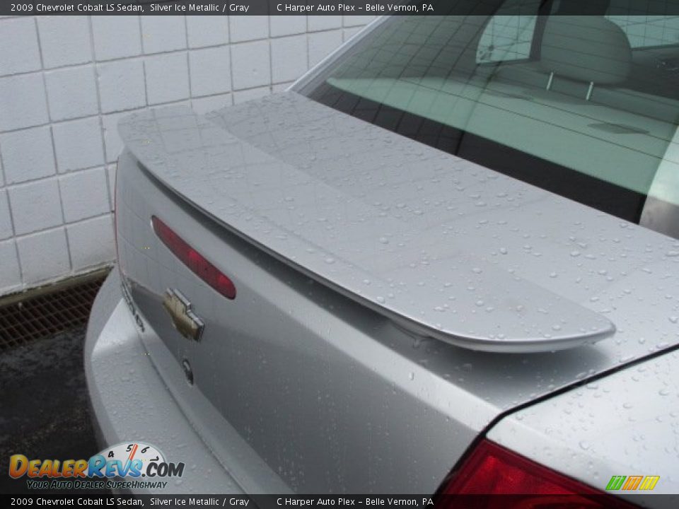 2009 Chevrolet Cobalt LS Sedan Silver Ice Metallic / Gray Photo #8