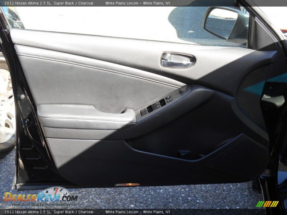 2011 Nissan Altima 2.5 SL Super Black / Charcoal Photo #9