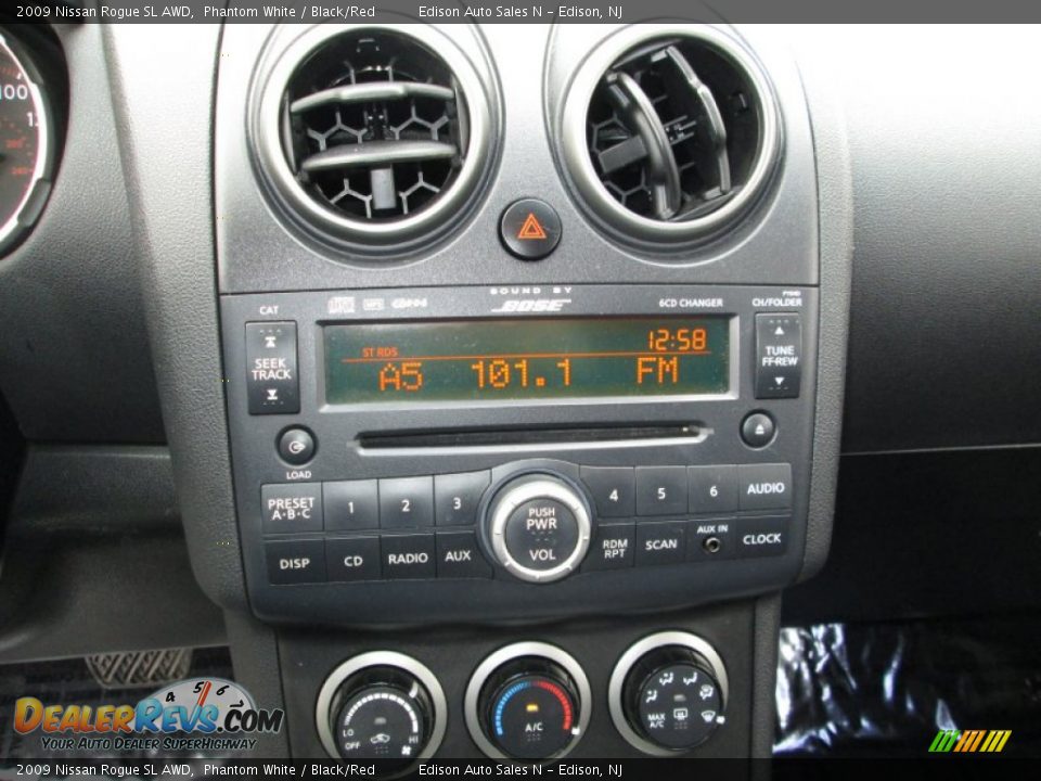 2009 Nissan Rogue SL AWD Phantom White / Black/Red Photo #20