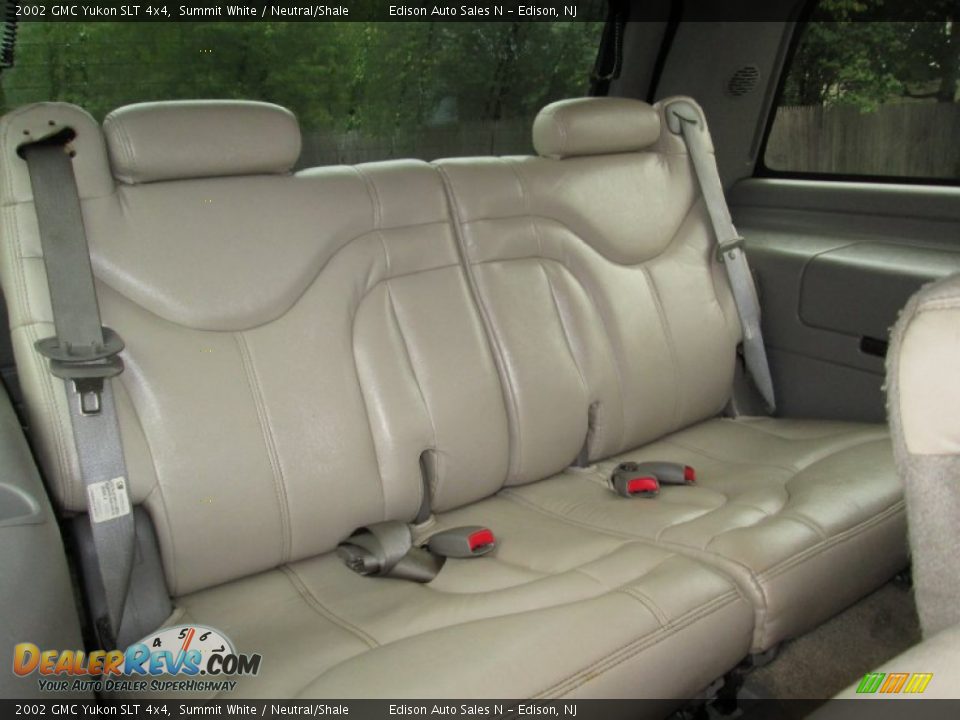 2002 GMC Yukon SLT 4x4 Summit White / Neutral/Shale Photo #18