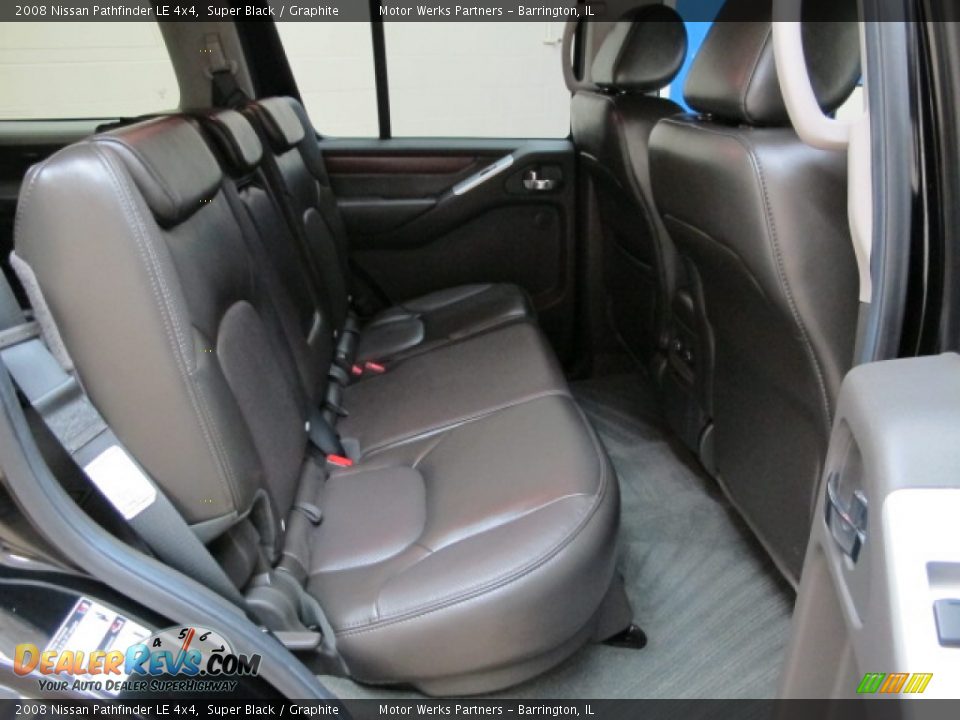 2008 Nissan Pathfinder LE 4x4 Super Black / Graphite Photo #23