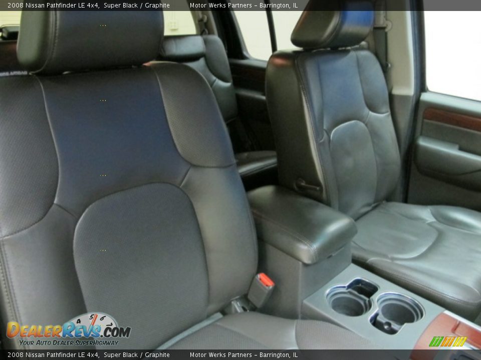 2008 Nissan Pathfinder LE 4x4 Super Black / Graphite Photo #26