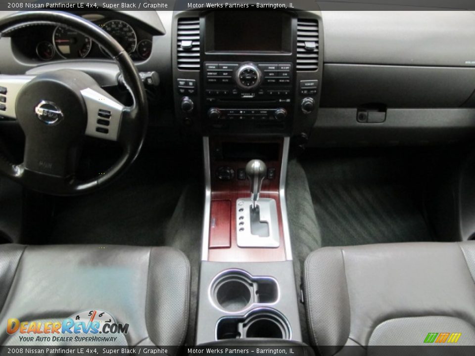 2008 Nissan Pathfinder LE 4x4 Super Black / Graphite Photo #28