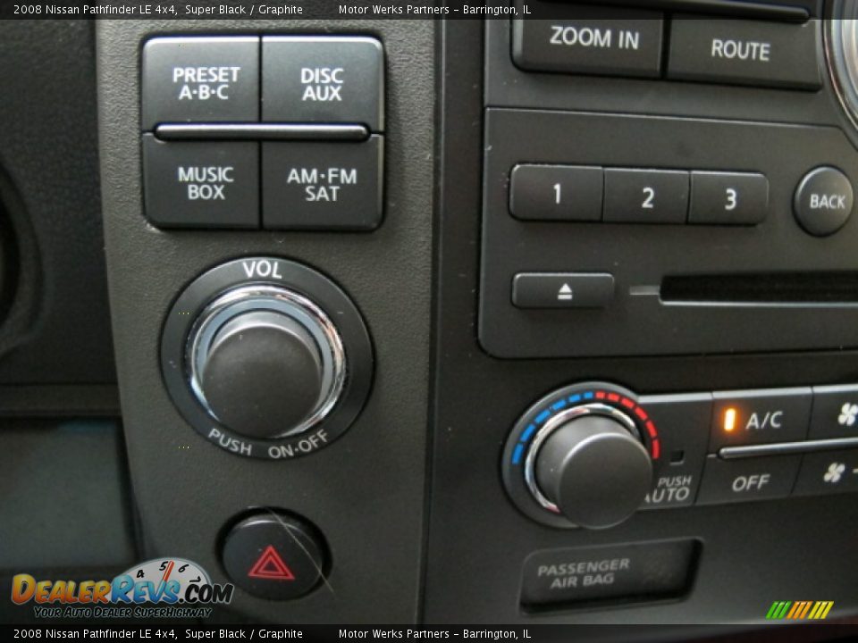 2008 Nissan Pathfinder LE 4x4 Super Black / Graphite Photo #33