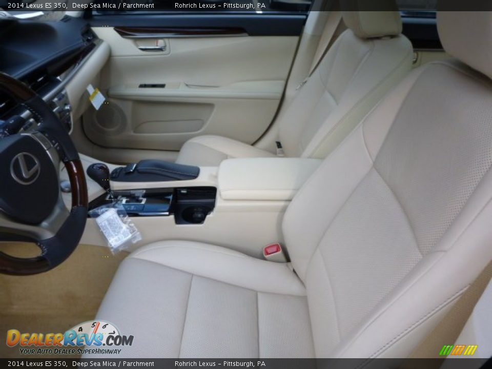 Front Seat of 2014 Lexus ES 350 Photo #10