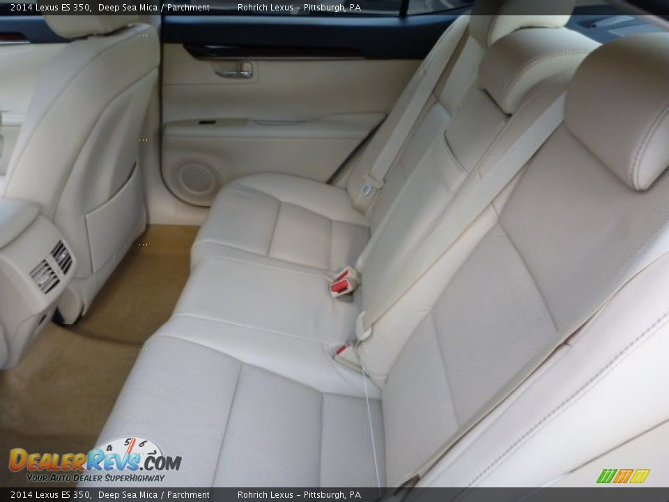 Rear Seat of 2014 Lexus ES 350 Photo #11