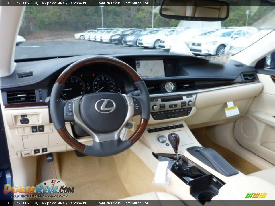Dashboard of 2014 Lexus ES 350 Photo #12