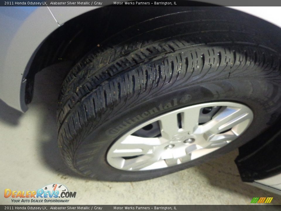 2011 Honda Odyssey LX Alabaster Silver Metallic / Gray Photo #13