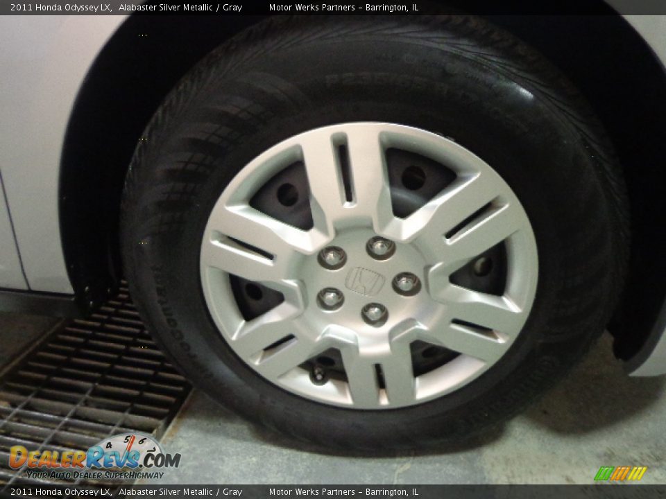 2011 Honda Odyssey LX Alabaster Silver Metallic / Gray Photo #17