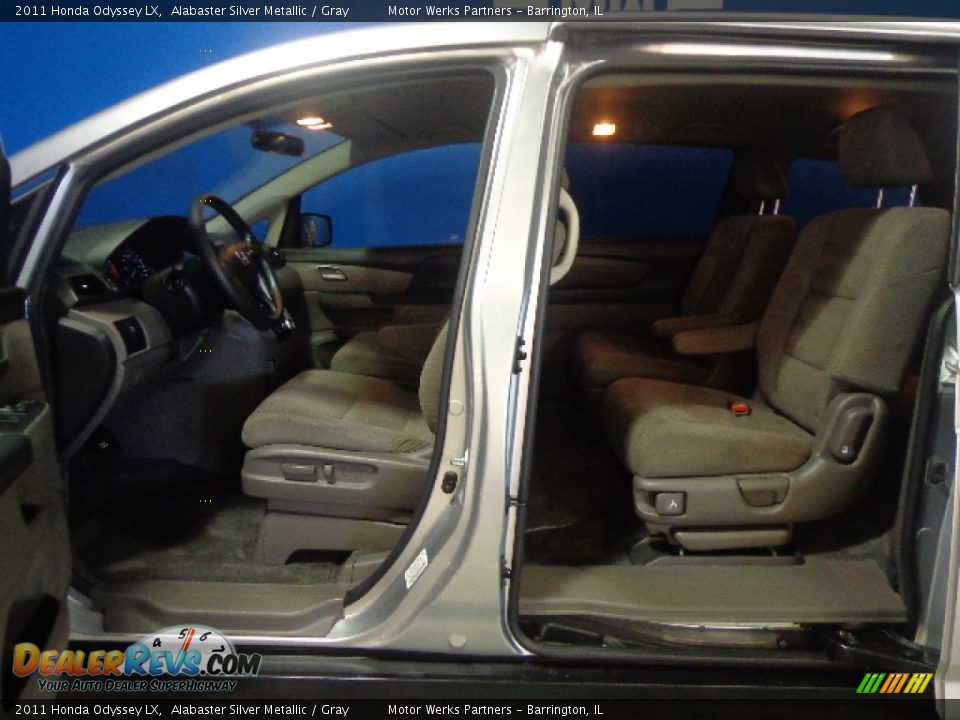 2011 Honda Odyssey LX Alabaster Silver Metallic / Gray Photo #23