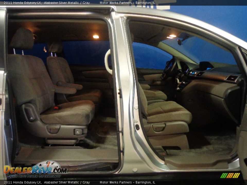 2011 Honda Odyssey LX Alabaster Silver Metallic / Gray Photo #34